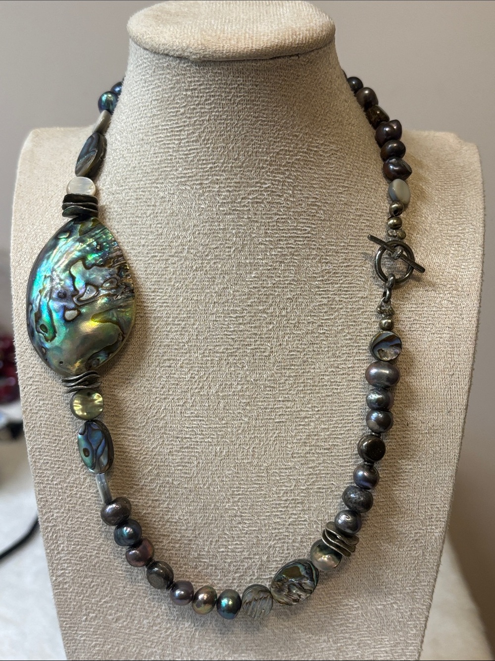 Vintage Abalone Mother of Pearl & Peacock Pearl Statement Necklace